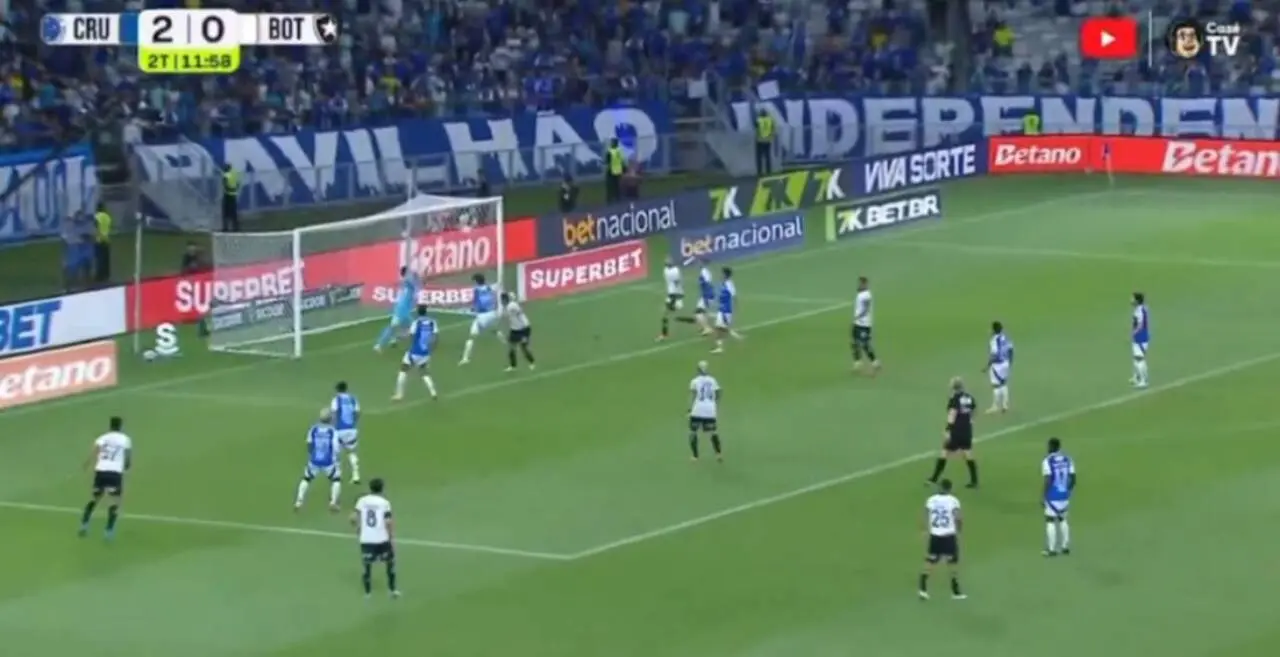 Gol de cabeça Marça - CazéTV