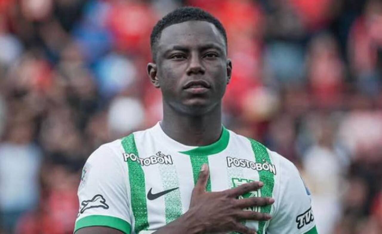 Santos planeja troca com Morelos para contratar Hinestroza do Atlético Nacional em 2026