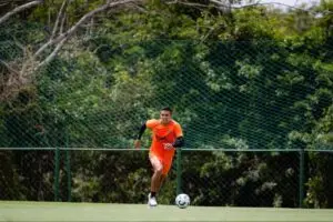 Igor Cariús pede rescisão amigável com Sport após propostas de CRB e Novorizontino
