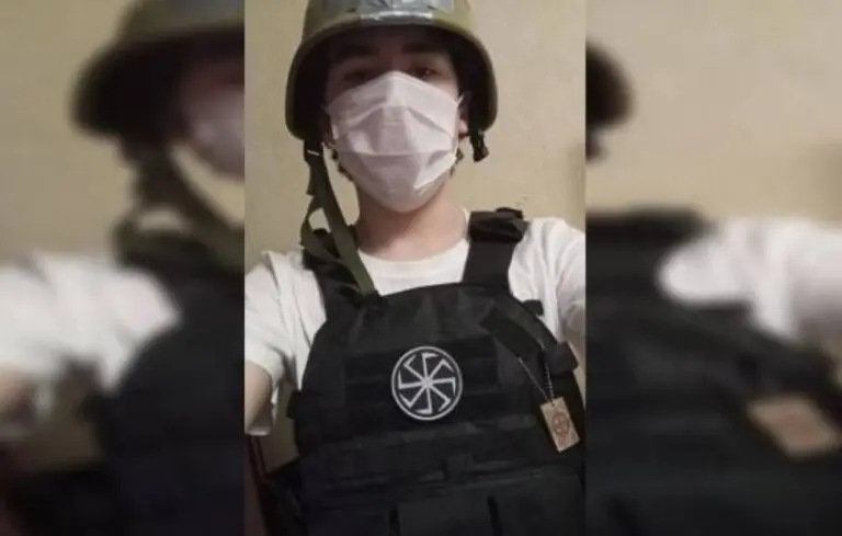 Jovem russia facadas