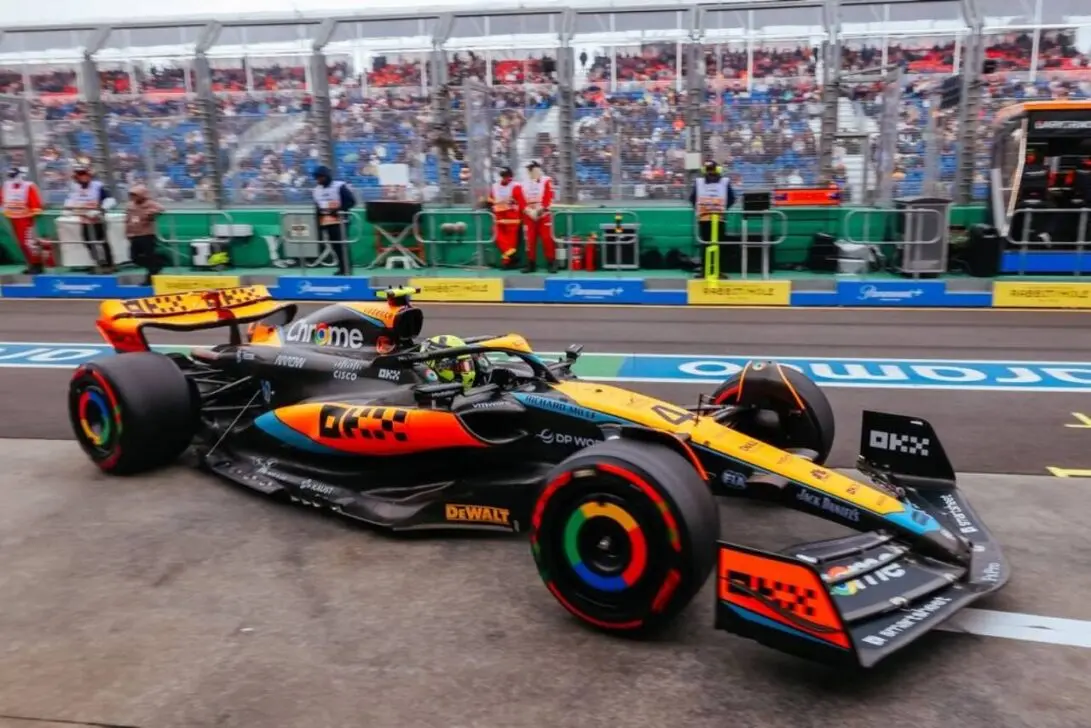 Lando Norris projette une réaction chez McLaren et exclut de renoncer au titre en F1 2026