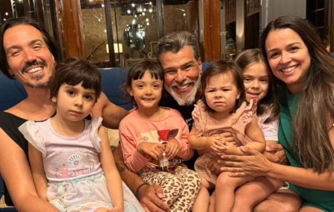 Mauricio Mattar com filhos e netos