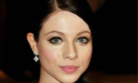 Michelle Trachtenberg, a Georgina de Gossip Girl, falece aos 39 anos após complicações de diabetes