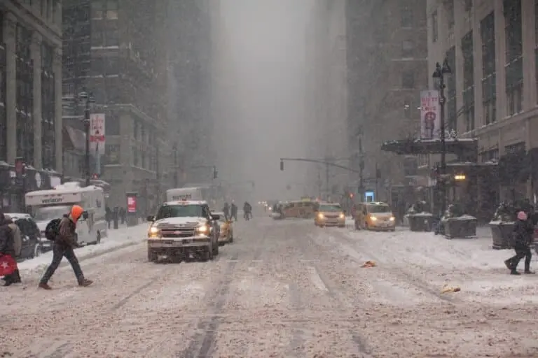 Neve, Tempestade de inverno