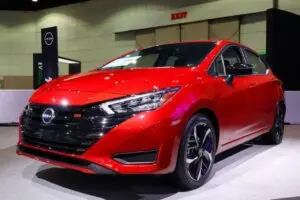 Cu un preț accesibil în SUA, Nissan Versa se remarcă prin fiabilitatea sa superioară celei a Toyota Corolla.