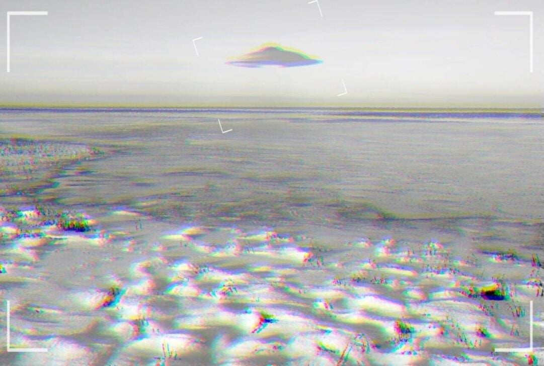 OVNI, alienígena
