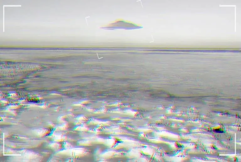 OVNI, alienígena