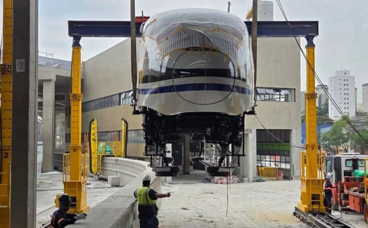 Oitavo trem da Linha 17