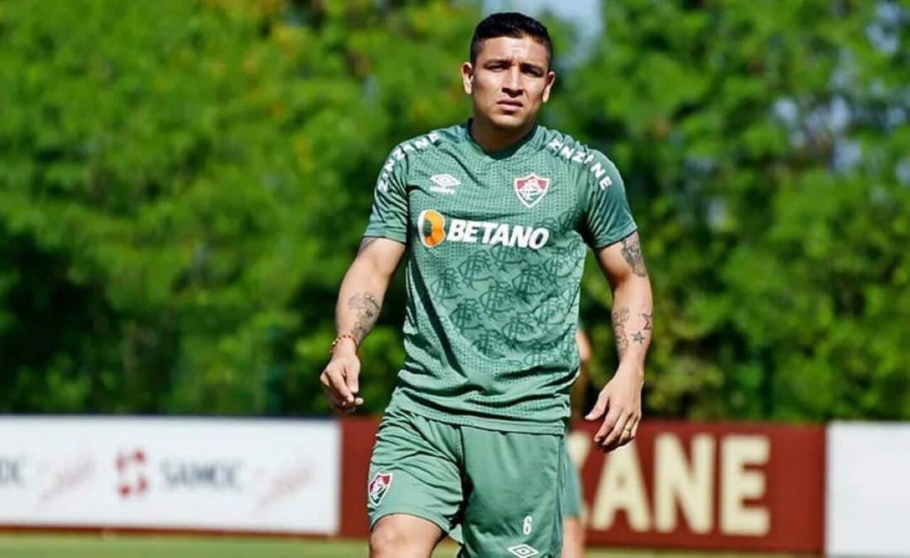 Mario Pineida, lateral del Barcelona de Guayaquil que jugaba en el Fluminense, es asesinado en Guayaquil, Ecuador