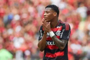 Flamengo îl evaluează pe Plata după durere și plănuiește să-l scutească de Vitória