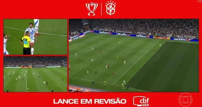 Var valida gol do cruzeiro