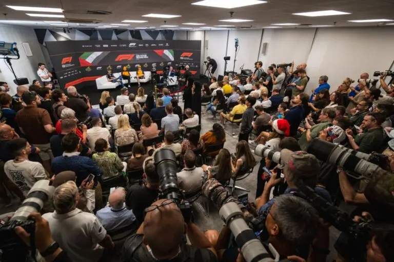 Verstappen, Norris e Piastri
