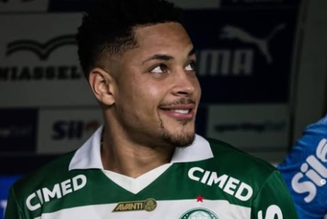 Vitor Roque