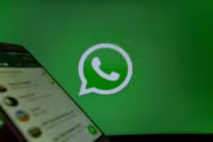 Fenômeno digital: assovios no WhatsApp mobilizam milhares e geram exclusão por digitar