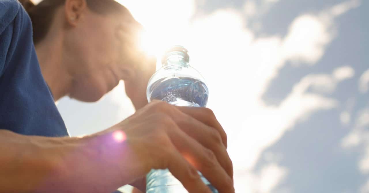 Calor, Sol, Hidratação, Verão - KieferPix/shutterstock.com