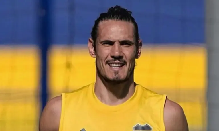 Edinson Cavani @Edinson Cavani