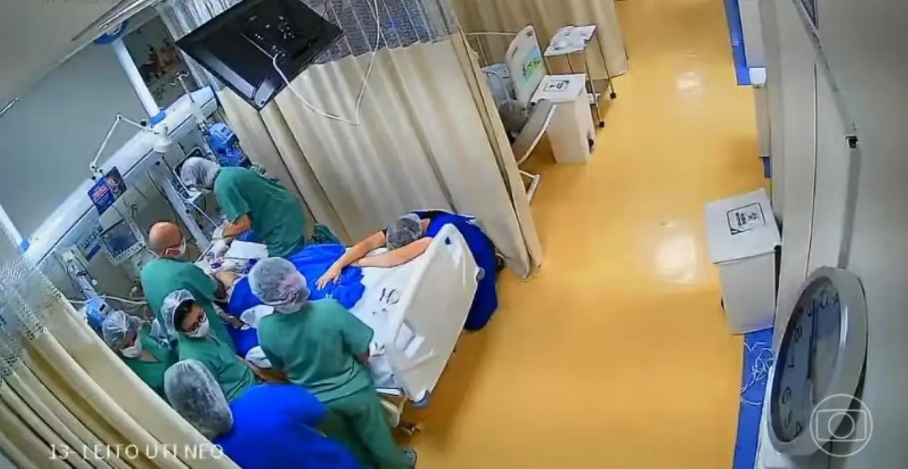 magens mostram Benício em sala de emergência