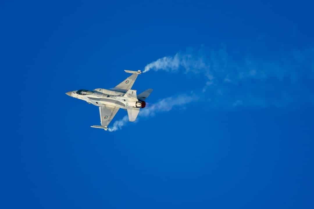 f-16