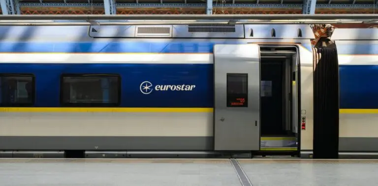 Trem Eurostar - Ian Dewar Photography/ Shutterstock.com