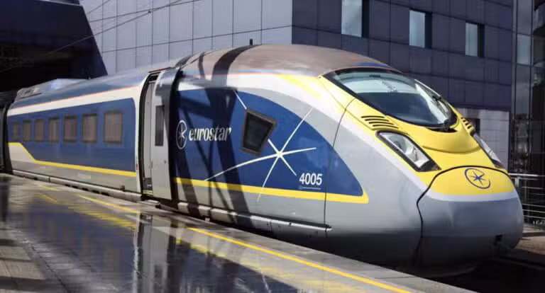 Trem Eurostar - mrphoto757/ Shutterstock.com