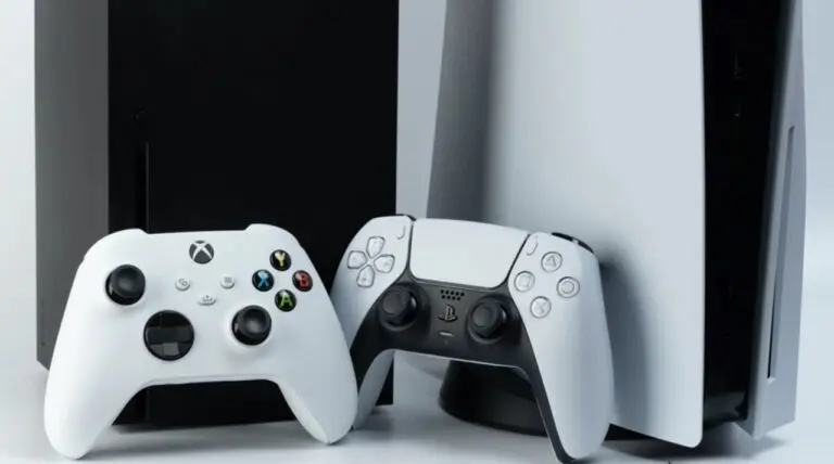 Xbox e PlayStation - PixieMe/ Shutterstock.com