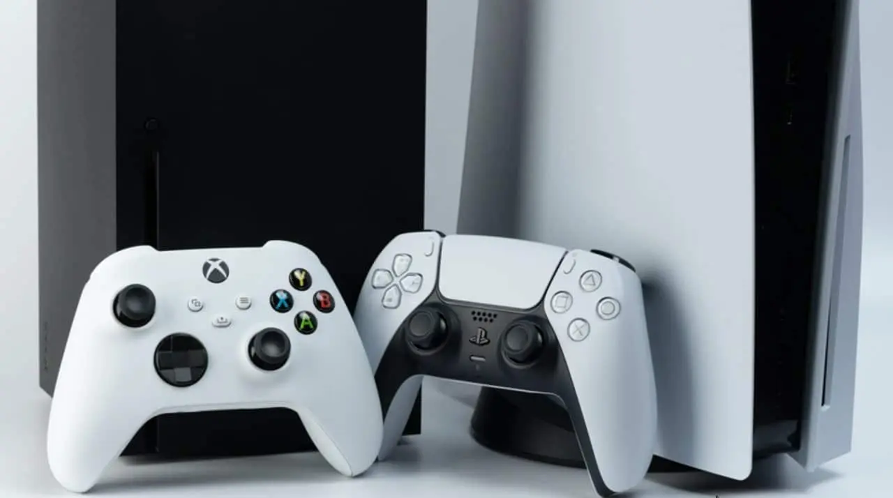 Xbox e PlayStation - PixieMe/ Shutterstock.com