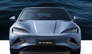 BYD, yaklaşık 5 metre uzunluğa ve 1.200 km’ye kadar özerkliğe sahip Seal 6 DM-i Touring’i piyasaya sürüyor