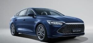 La berline hybride BYD Qin Plus DM-i 2026 arrive sur le marché avec une autonomie de plus de 2 100 kilomètres