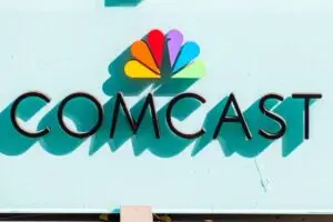 Comcast envisage de diviser ses opérations et de créer une société indépendante avec NBCUniversal et Sky