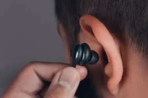 United Airlines requires headphones on flights under penalty of permanent ban