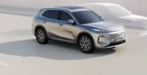 Il SUV ibrido Starray EM-i di Geely arriva con un’autonomia elettrica record e un prezzo competitivo in Europa