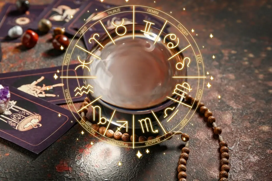 Horóscopo, Tarô, cartas