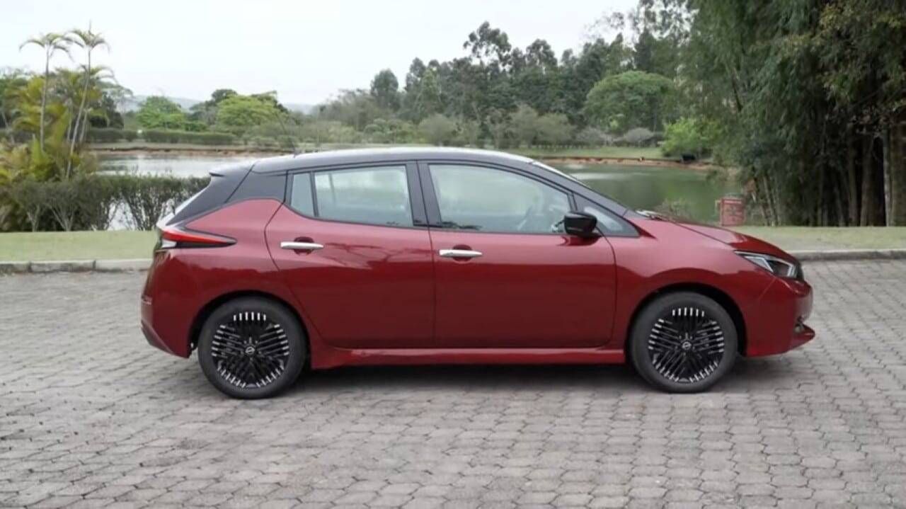 Leaf Nissan