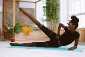 Exercícios resistidos atuam como regulador hormonal durante pré-menopausa e menopausa