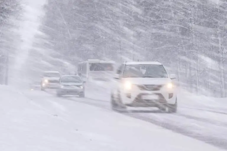 Neve, nevasca, carros