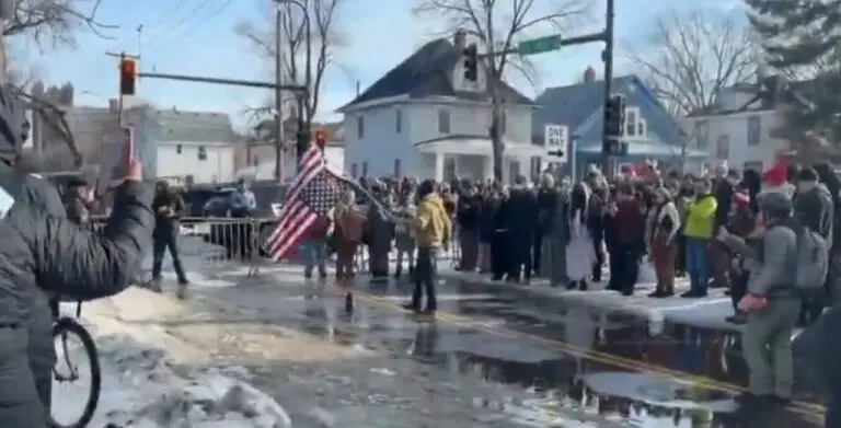 Protestos contra tiroteios de agentes ICE e Border Patrol em Minneapolis