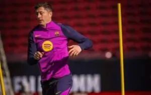 Jan Urban évalue l’avenir de Robert Lewandowski à Barcelone avec un contrat jusqu’en juin 2026