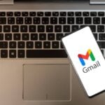 Telefone, gmail, notebook