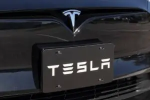 Tesla는 야마구치와 미에에 지점을 개설하고 일본 내 32개 전기차 매장을 확보합니다.