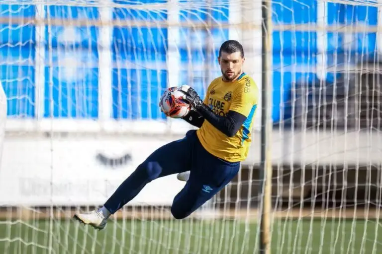 Tiago Volpi