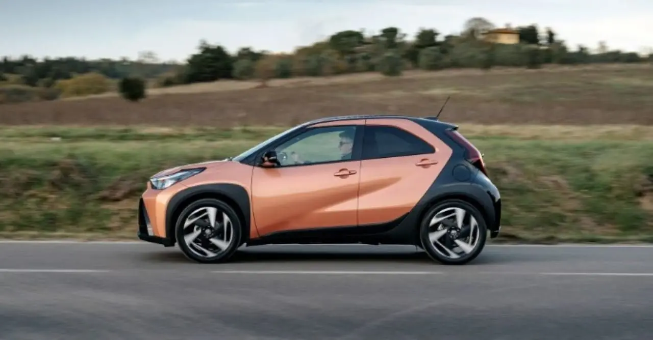 Toyota Aygo X Cross Hybrid -