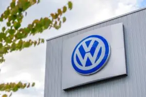 安全部品の欠陥により、世界中で27万台のフォルクスワーゲン車が大規模リコールされる