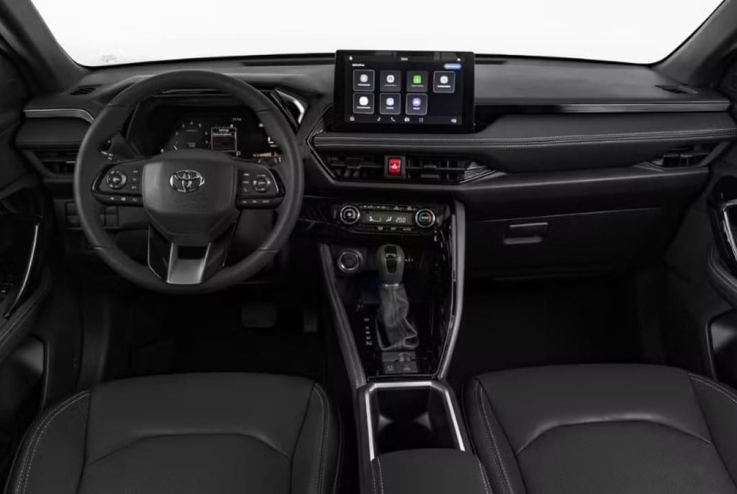 Yaris Cross XR interior