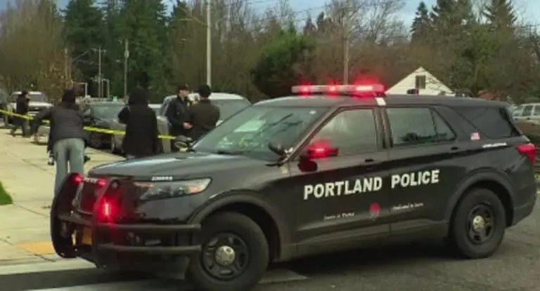 Agentes da fronteira dos EUA em Portland - Katu