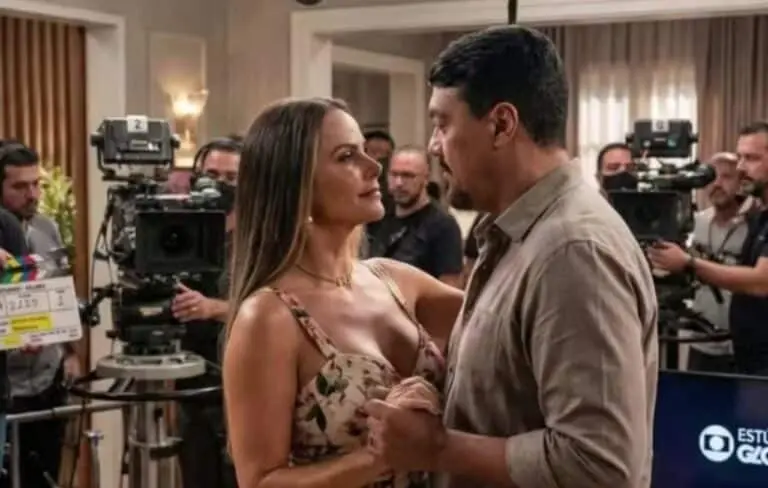 Belo e Viviane araujo em Três Graças