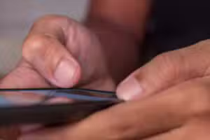 Forskning visar att föräldrar är omedvetna om hur deras barn använder artificiell intelligens