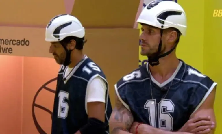 Cowboy e Jonas durante a Prova do Líder - reprodução Globo