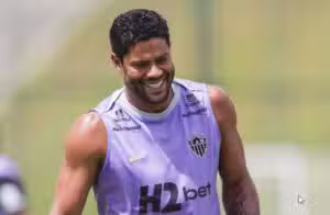 Hulk encerra ciclo no Atlético-MG e realiza exames para assinar com o Fluminense