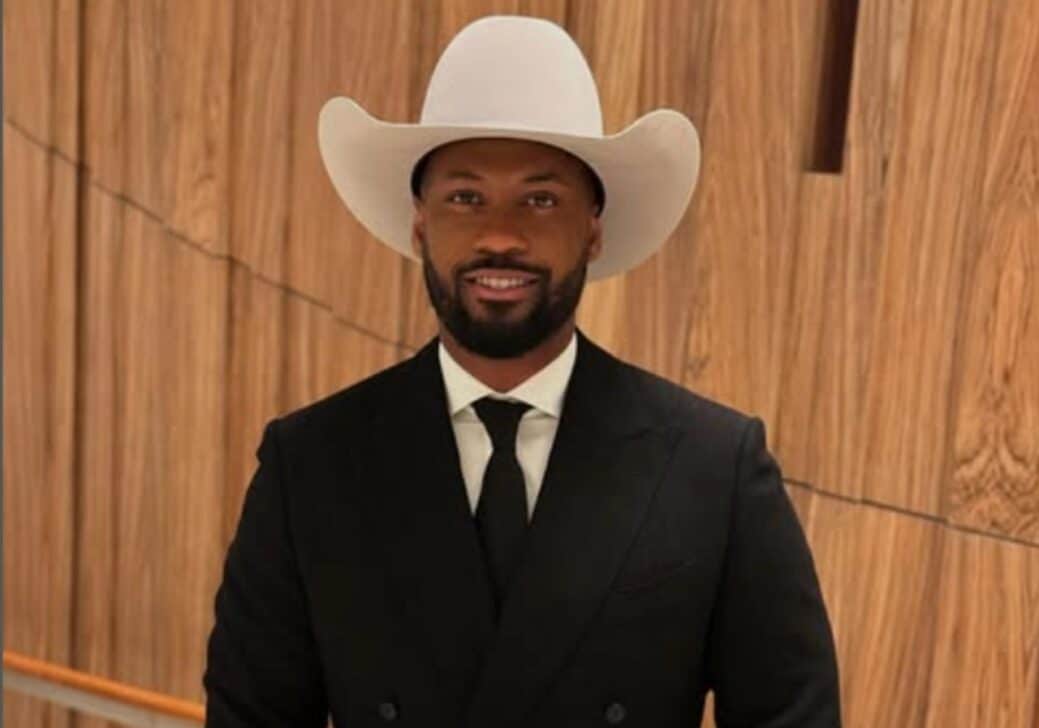 Lawrence Jones - @lawrencebjones3