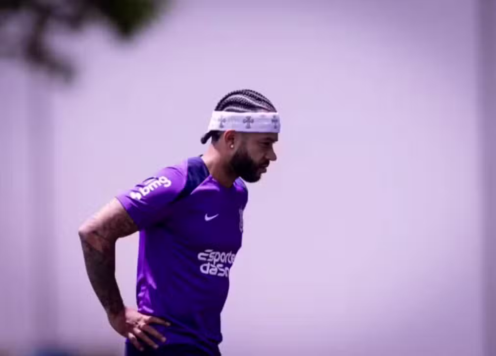 Memphis Depay - Rodrigo Coca/ Ag. Corinthians